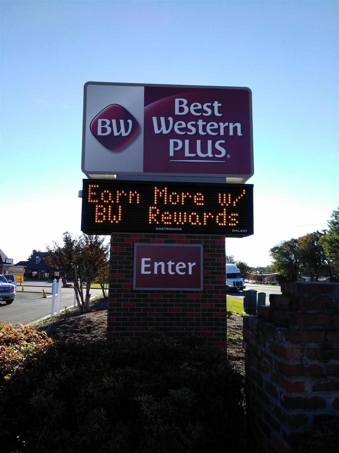 Best Western Plus Governor'S Inn Richmond Midlothian Exterior foto